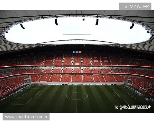 西安国际足球中心草皮问题依旧存在